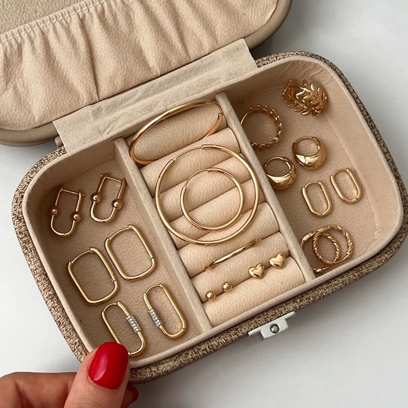 18k Gold Plated Leaf Hoop Earrings Dainty Waterproof Jewelry - Picture 4 of 12